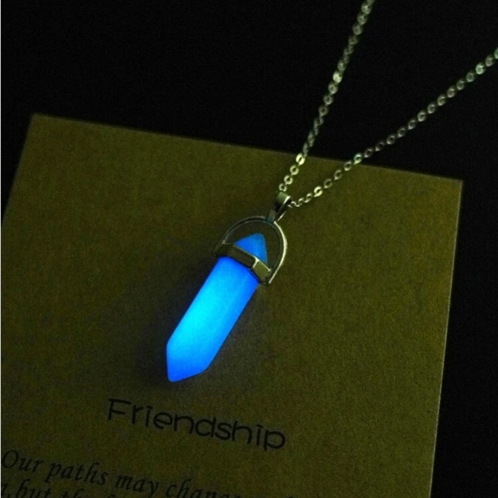 🆕 FRIENDS (Soul Sisters) Glow in the Dark Necklace!!! Brand NEW!!! Gift Idea!!!